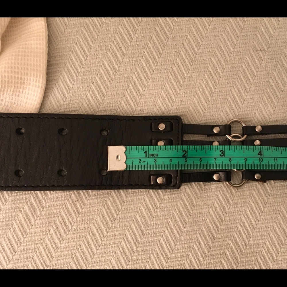 DKNY Leather Belt- - Picture 7 of 8
